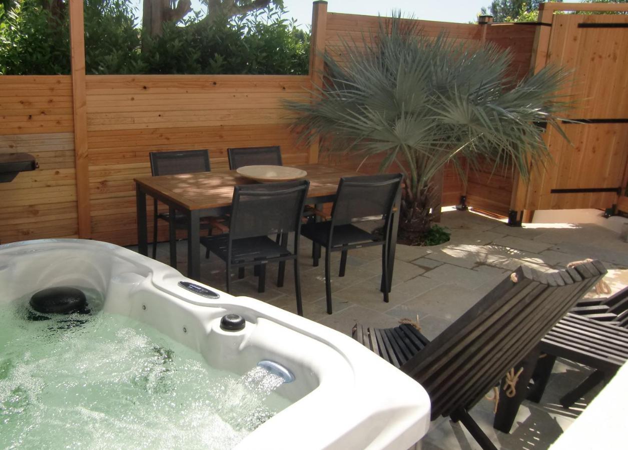 Casa Louise Suites And Spas Privatifs 圣马克西姆 外观 照片