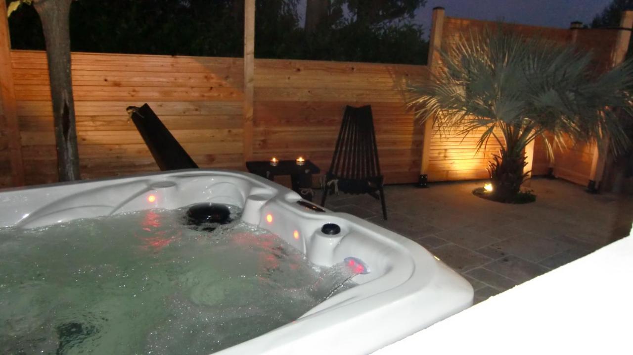 Casa Louise Suites And Spas Privatifs 圣马克西姆 外观 照片